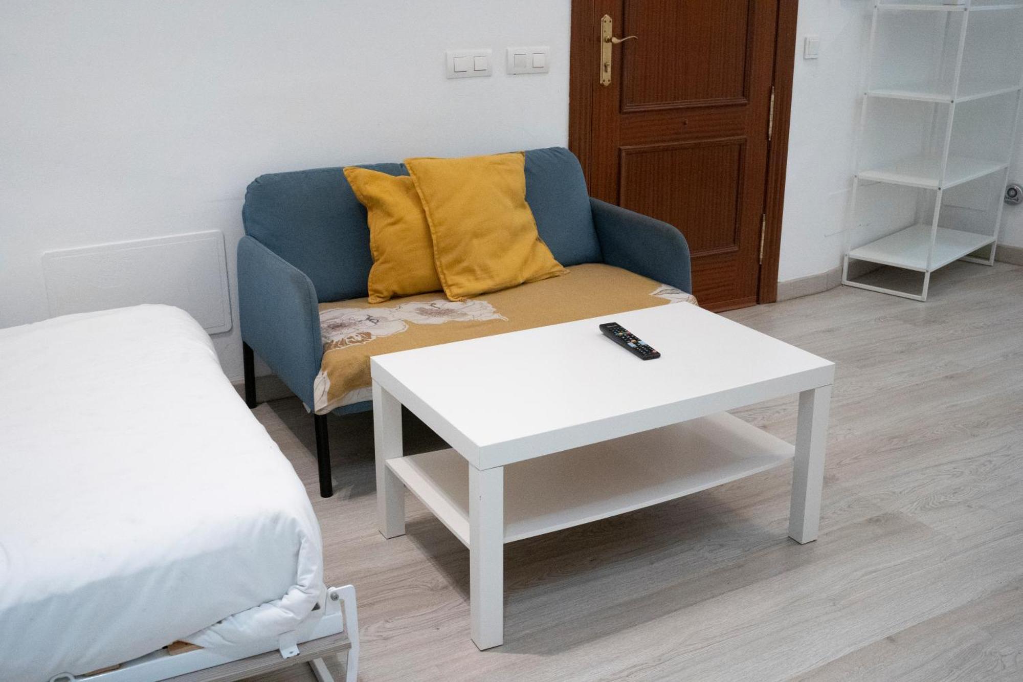 Estupendo Estudio Al Lado De Plaza La Merced * Málaga